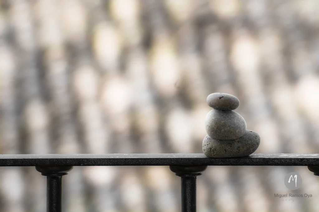 Equilibrio Silencioso - Miguel Ramos Oya | Zen Stone Balance | Minimalist Fine Art Photography